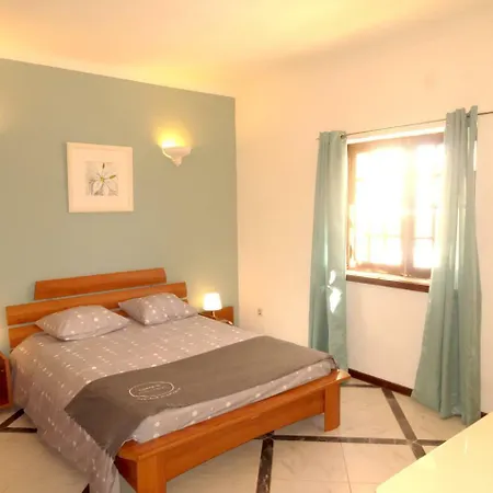 Cip V4 Piri Piri Villa