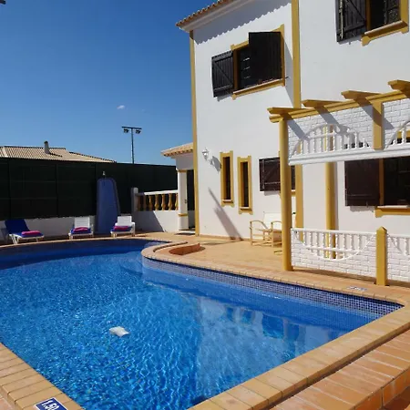 Cip V4 Piri Piri * Albufeira